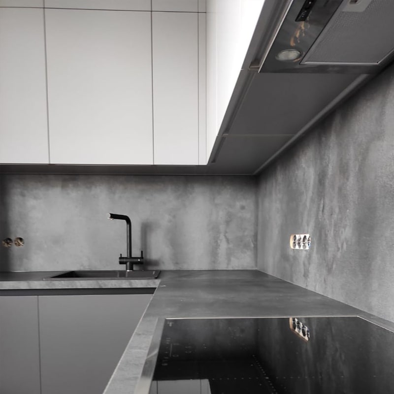 Кухня, гостиная и столовая зона