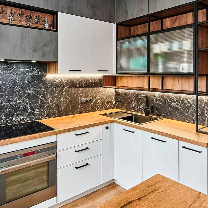 Необычная кухня с местом для любимых питомцев