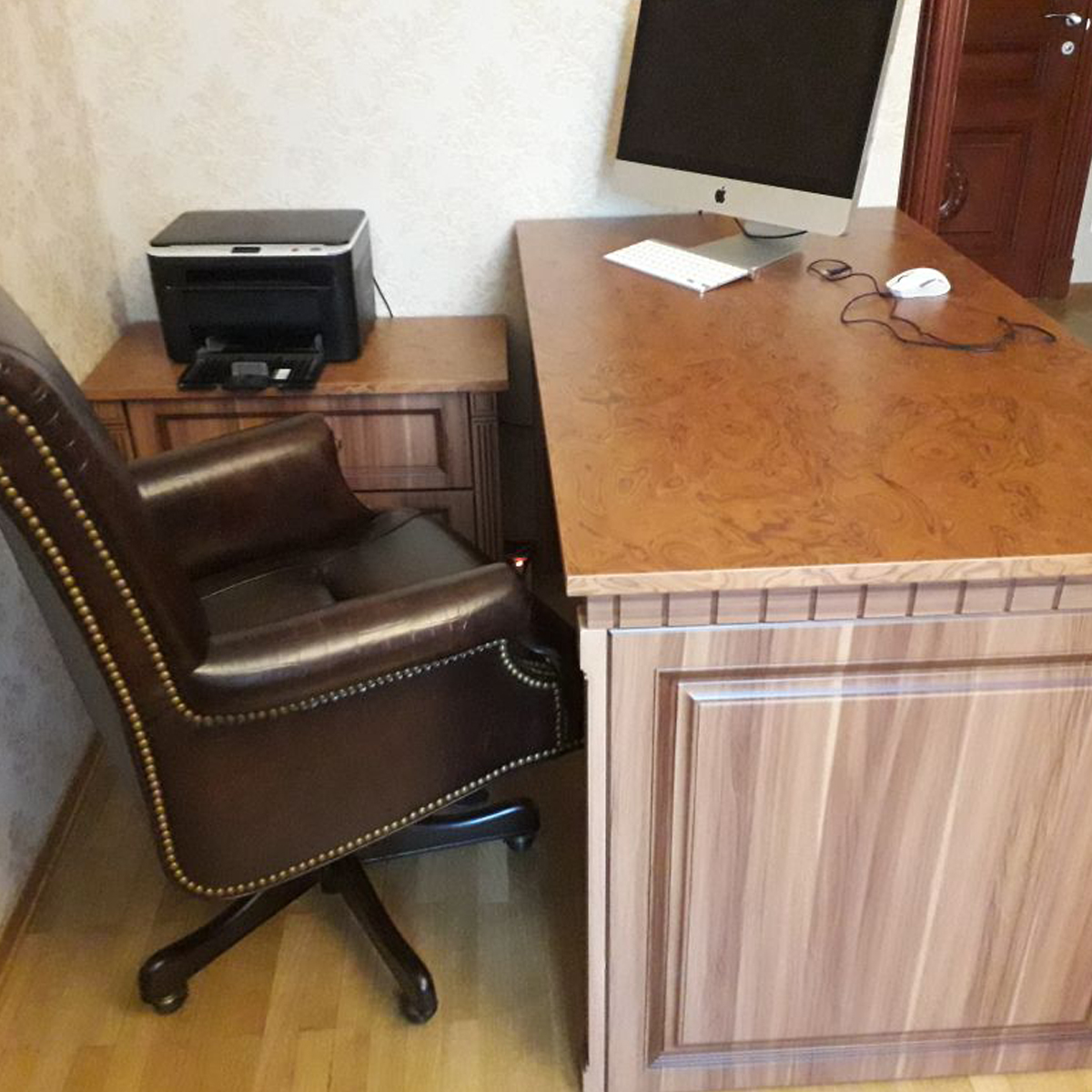 Гостиная-кабинет в классическом стиле