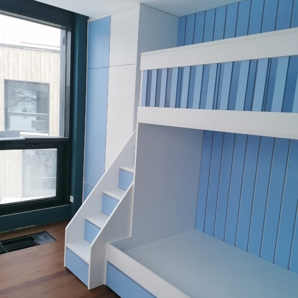 Детская для мальчика в морском стиле